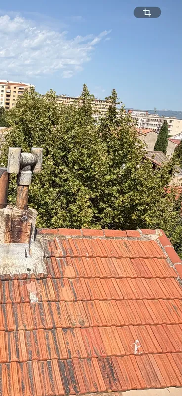 Toiture ternie avant application de l'hydrofuge coloré à Marseille 9e